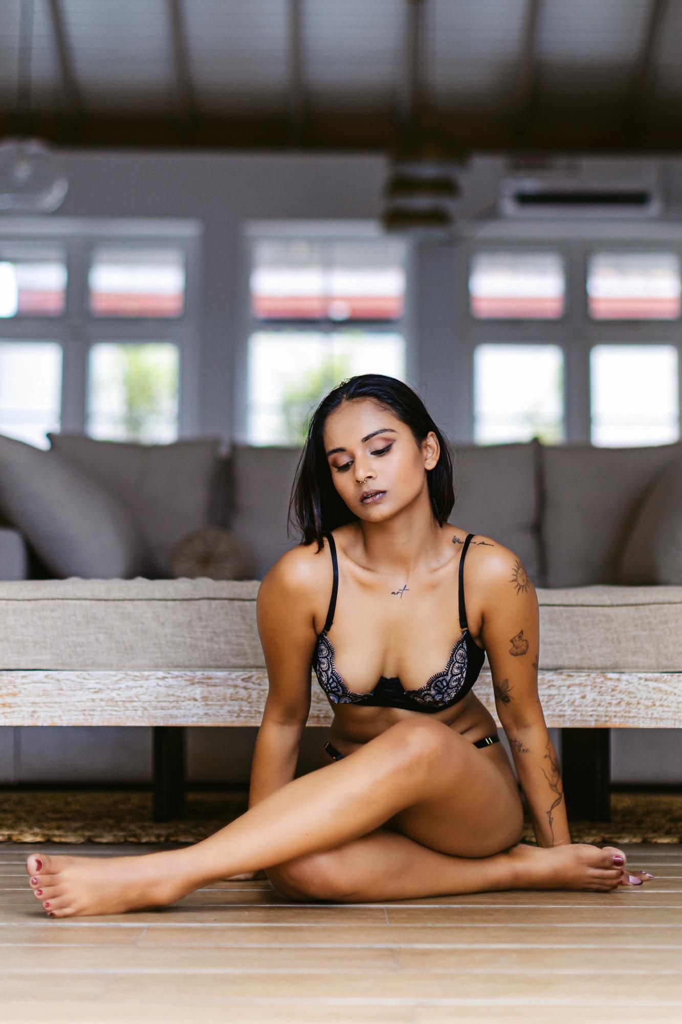 Sensuous Model Yoma Perera's First Boudoir Shoot - Sensuous Darkroom & Yoma Perera Image 6