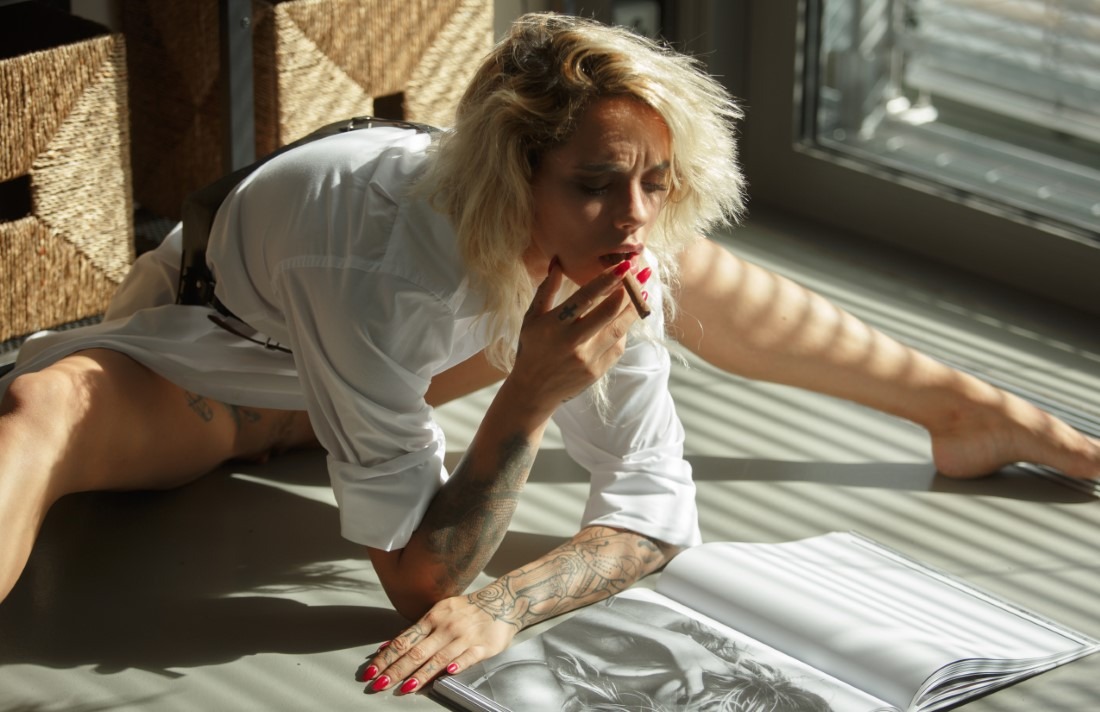 Sex And Cigarettes - Pixie & Hannes Walendy Image 26