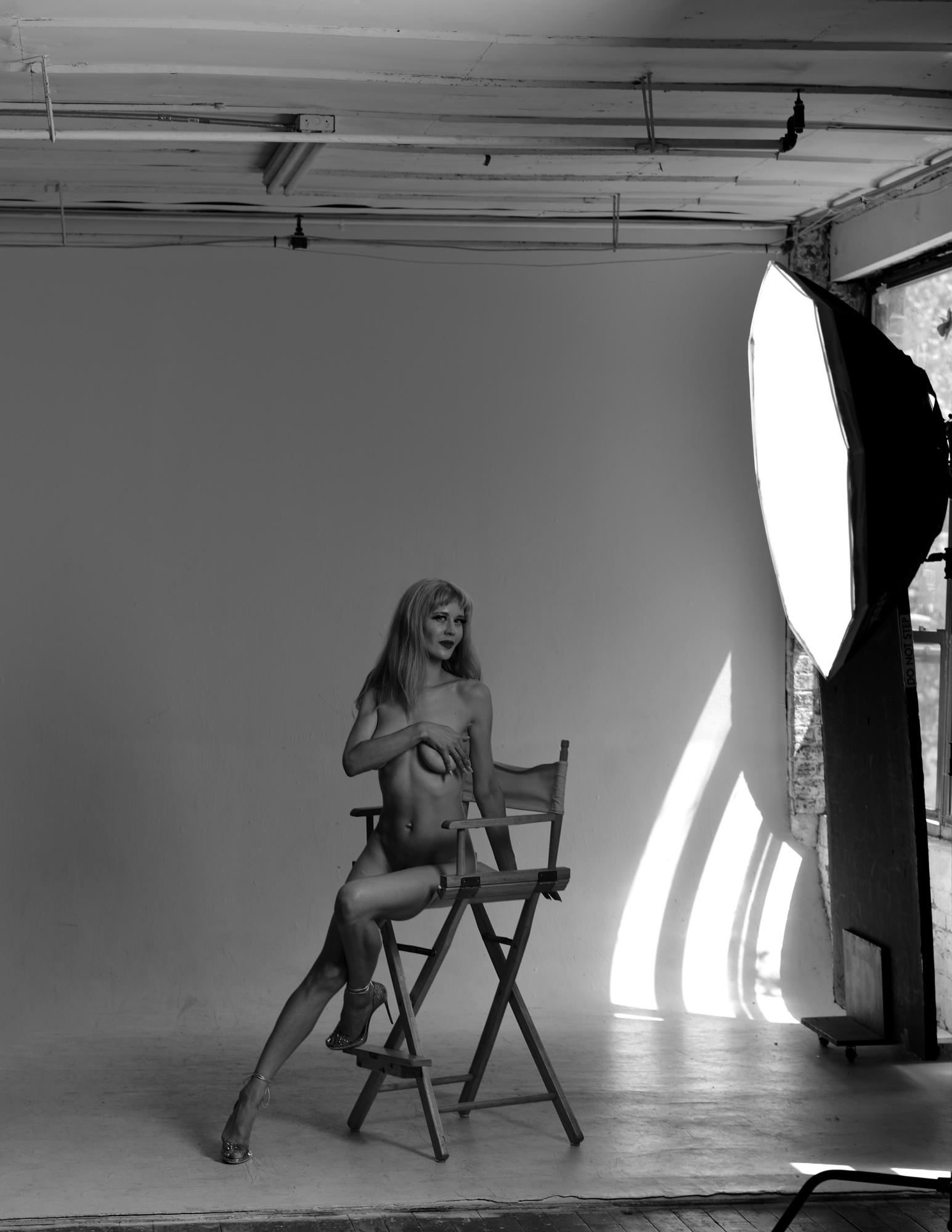 Shooting With Julia - RAFI BENATAR & Julia Sinelnikova Image 4