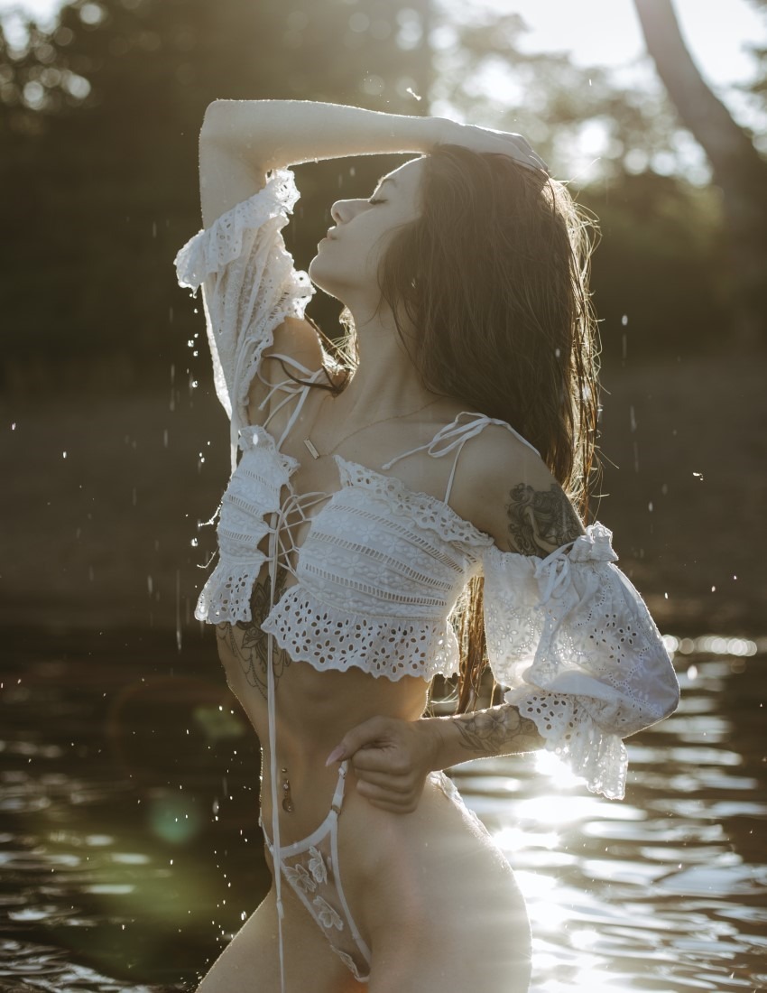 Siren - Gabrielle Melanson & Kaylin Amelia Image 13