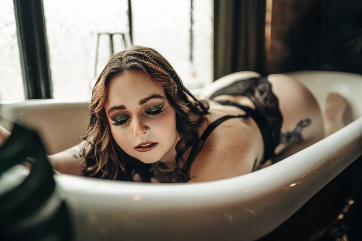 Slow Down - Peighton Hennessey & Sharla Ronée Image 4