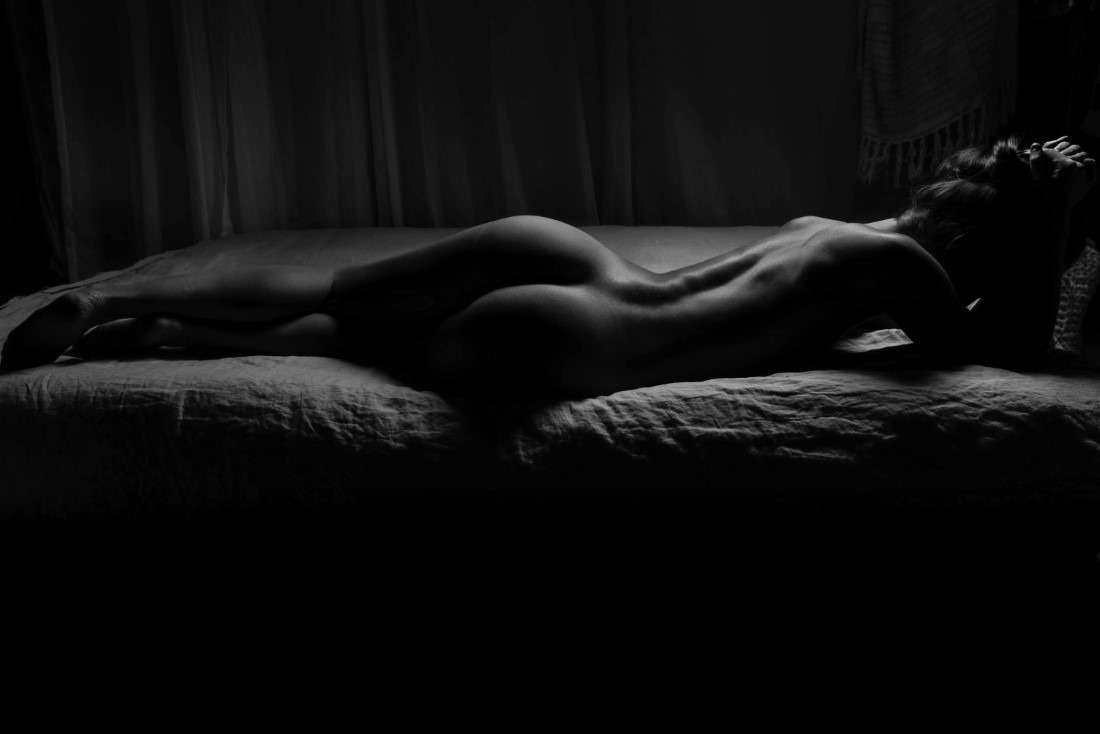 Smoking Hot - Claudia Bastien & Oscar Bustos Image 13