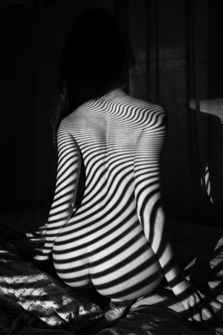 Smoking Hot - Claudia Bastien & Oscar Bustos Image 18
