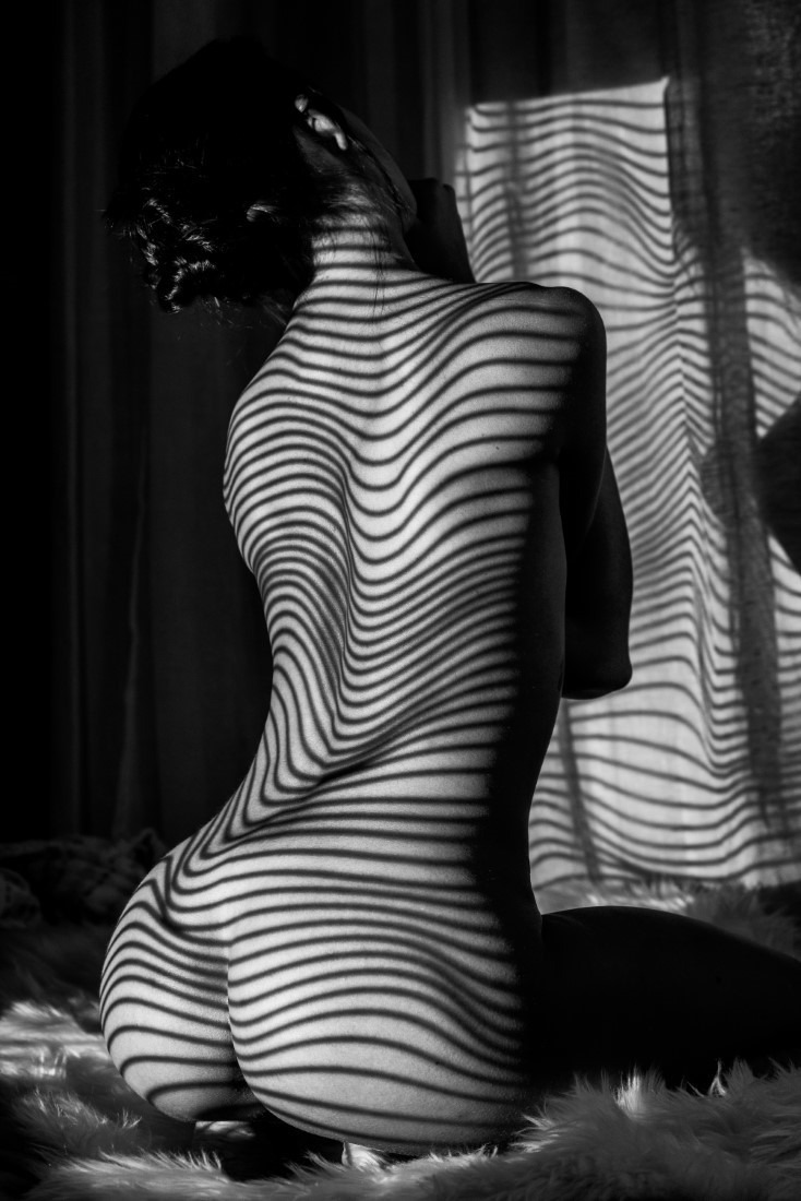 Smoking Hot - Claudia Bastien & Oscar Bustos Image 19