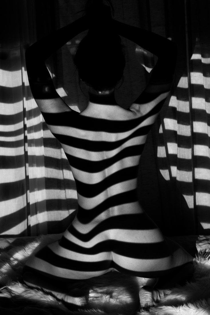 Smoking Hot - Claudia Bastien & Oscar Bustos Image 23