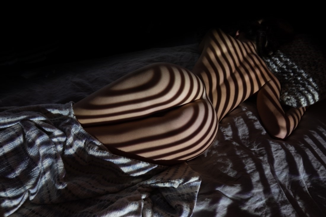 Smoking Hot - Claudia Bastien & Oscar Bustos Image 28