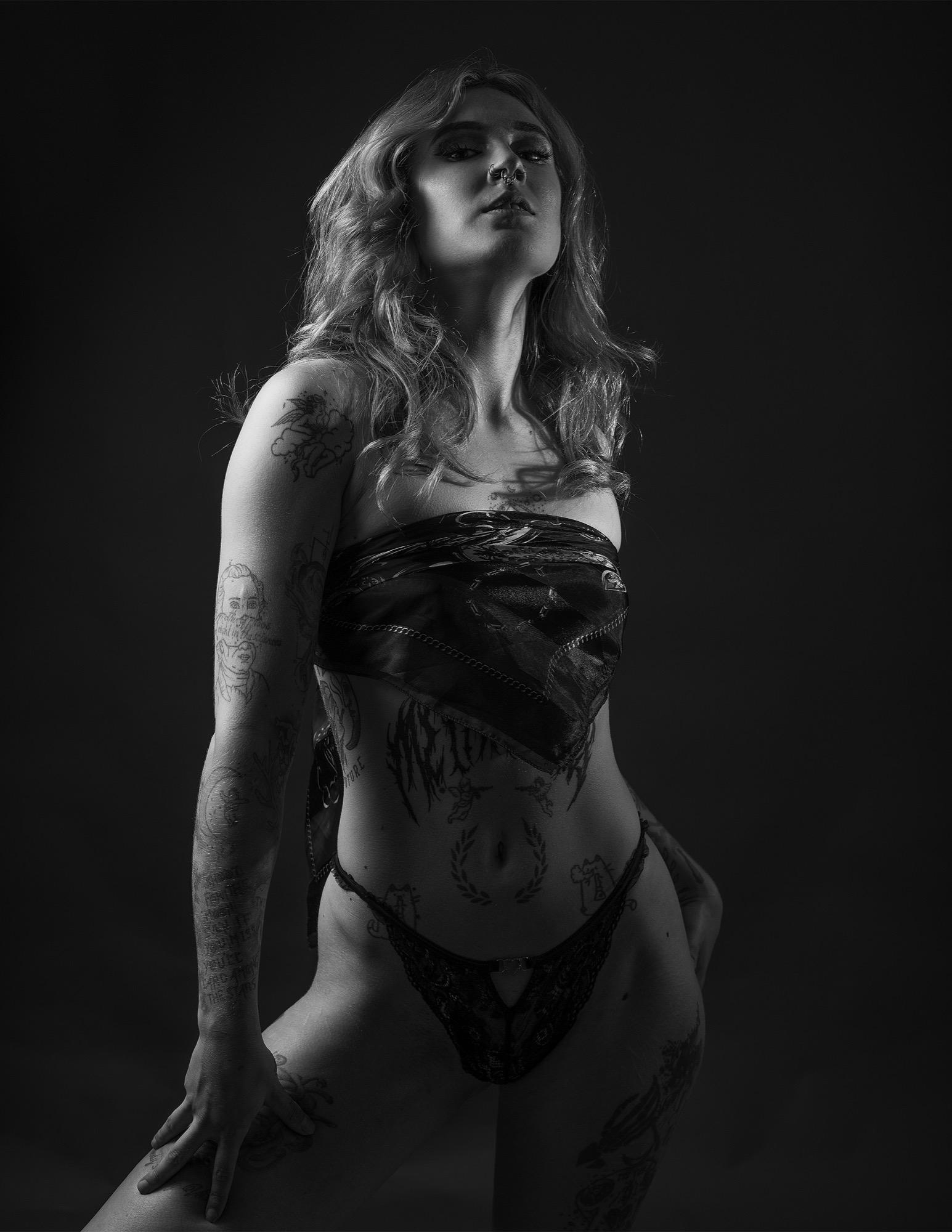 Sofia Black And White Fantasy - Ray Akey / AKEYPHOTO & Sofia Piknjac Image 5