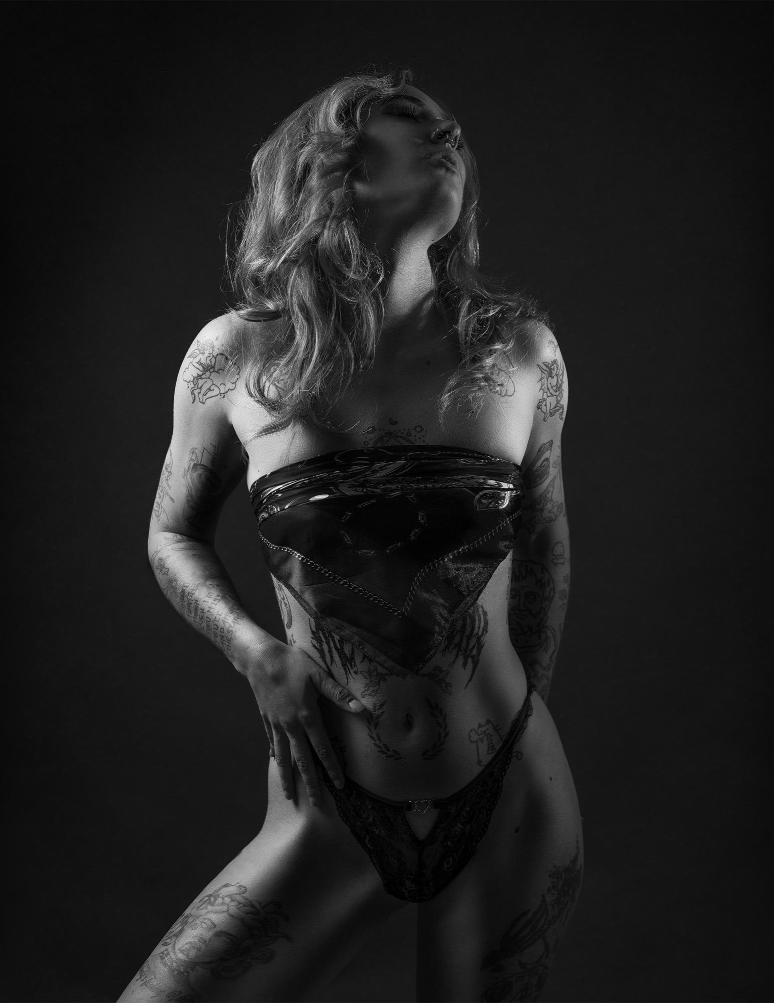 Sofia Black And White Fantasy - Ray Akey / AKEYPHOTO & Sofia Piknjac Image 6