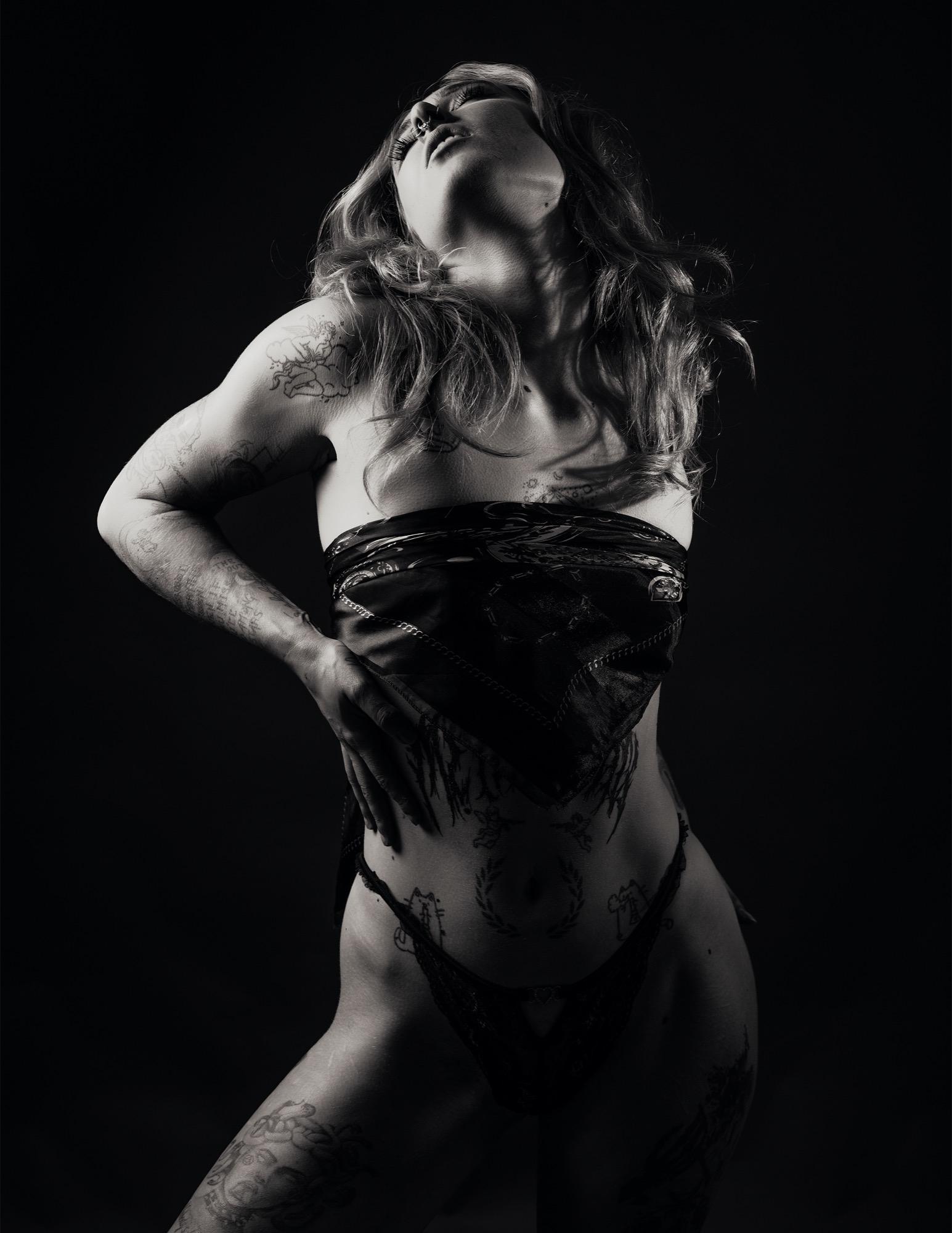 Sofia Black And White Fantasy - Ray Akey / AKEYPHOTO & Sofia Piknjac Image 9