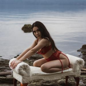 Sultry Beach Boudoir - Vannie Tran & Mariah Coulombe Photography