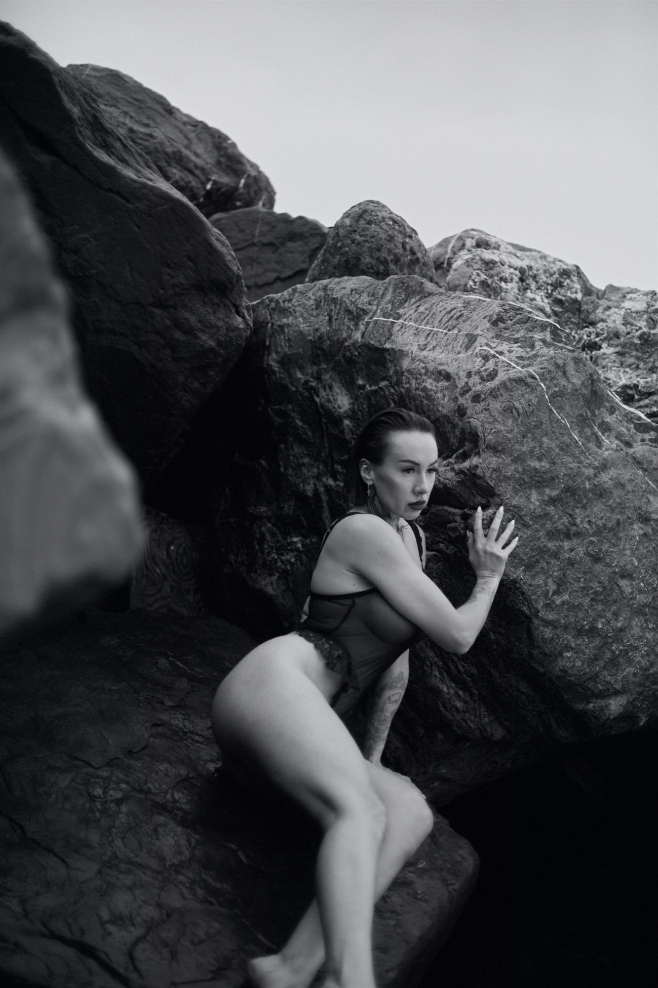 Tamerlane-near-the-beautiful-black-sea - Tamerlane & Alexandra Image 2