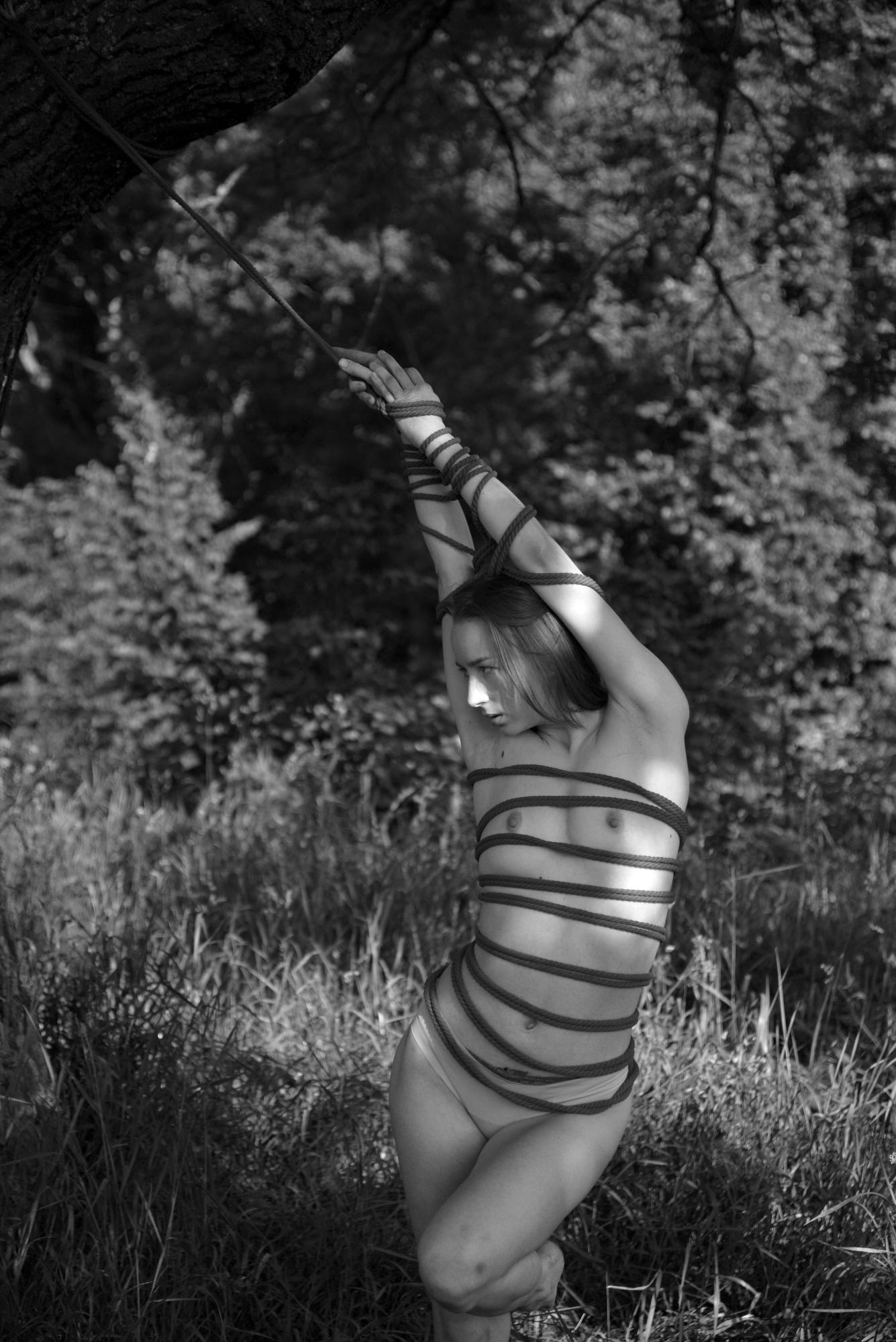 The Bound - Artem Loginov & Victoria Lozhkina Image 7