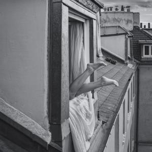 The Cristina Window - Claudio Pari & Cristina Kiwifree