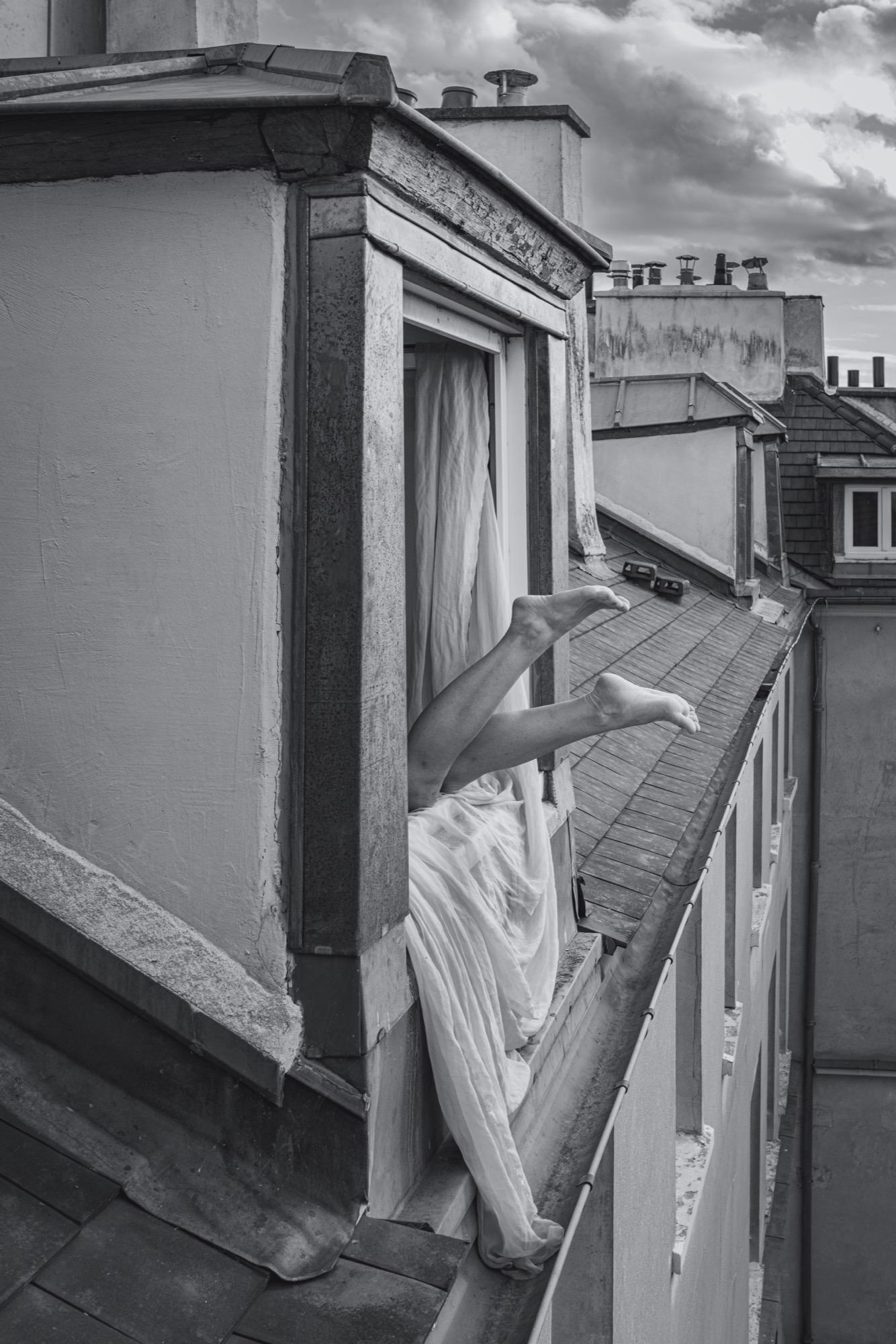 The Cristina Window - Claudio Pari & Cristina Kiwifree Image 1