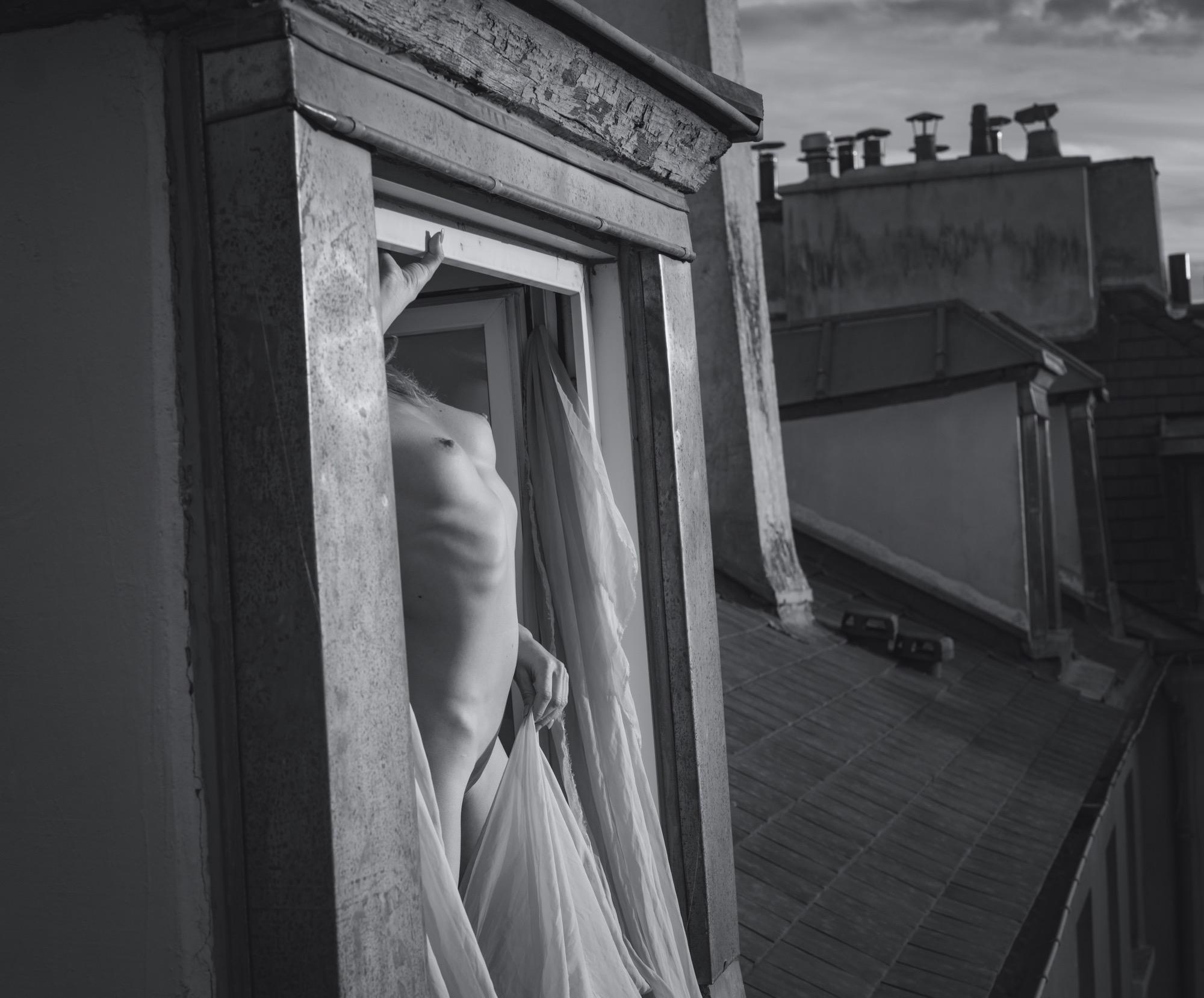 The Cristina Window - Claudio Pari & Cristina Kiwifree Image 8