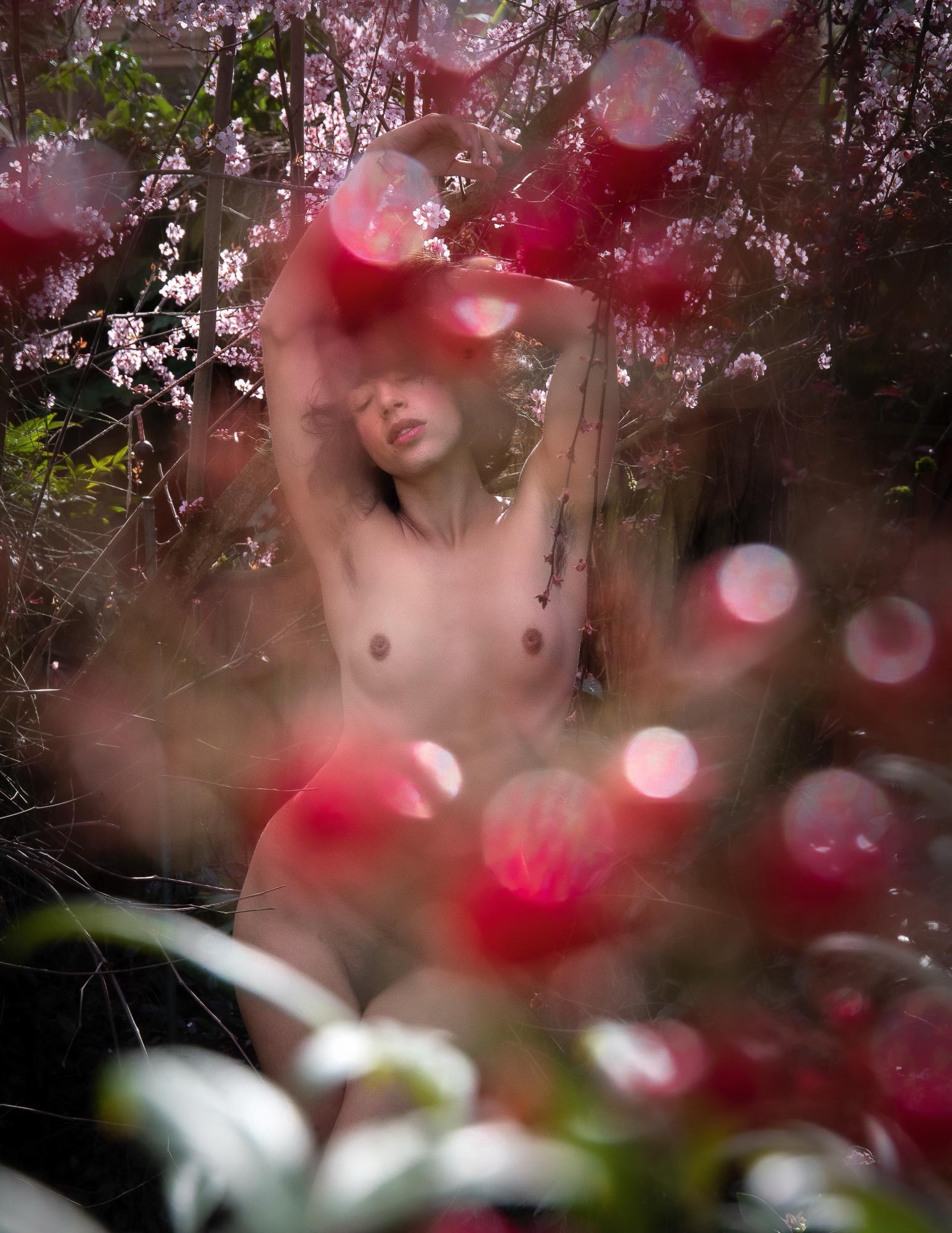 The Private Garden With Eva - Clint Kaster & Earthy Eva Image 4