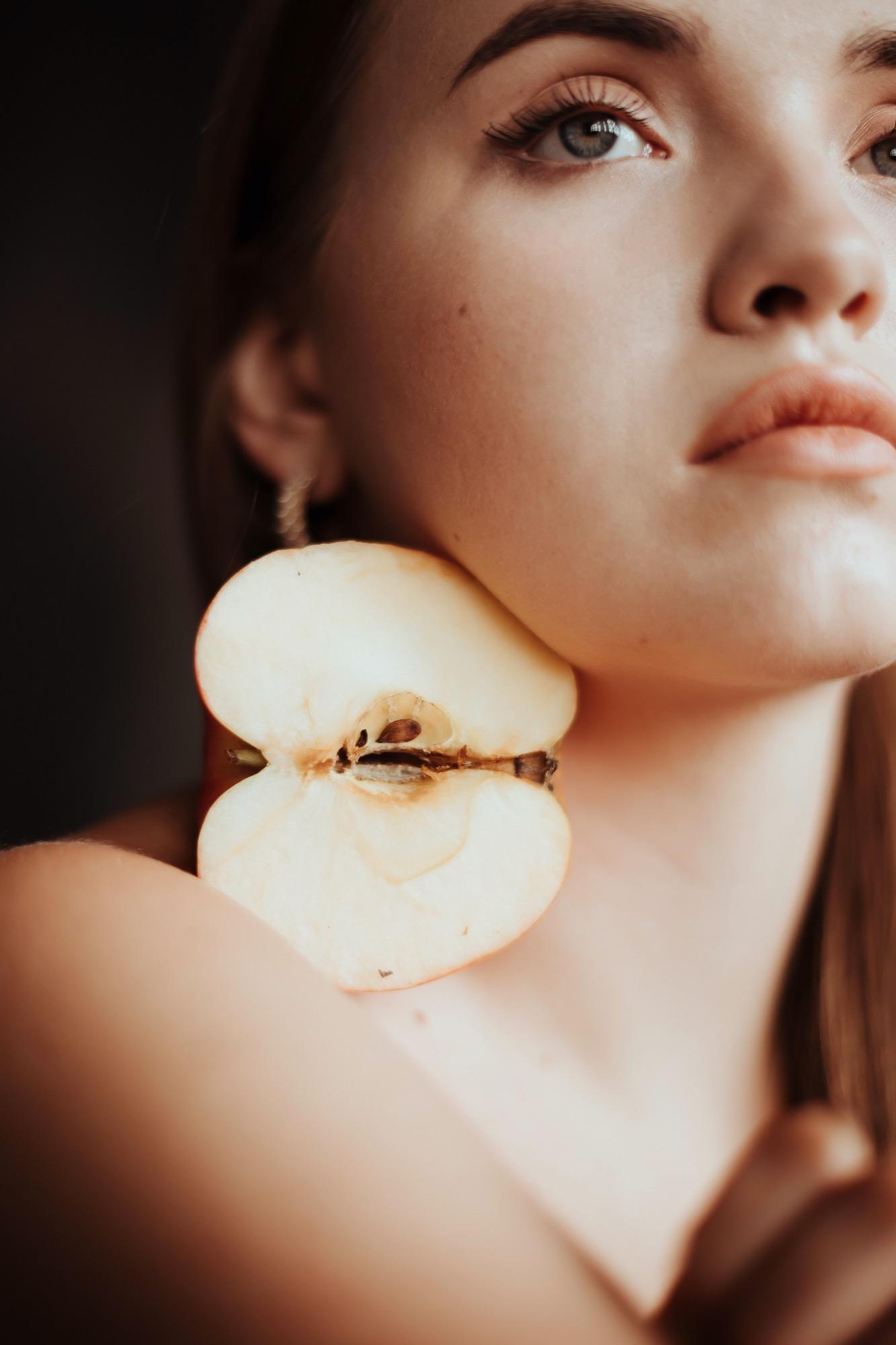 The Temptation - Maria Novikova Image 3
