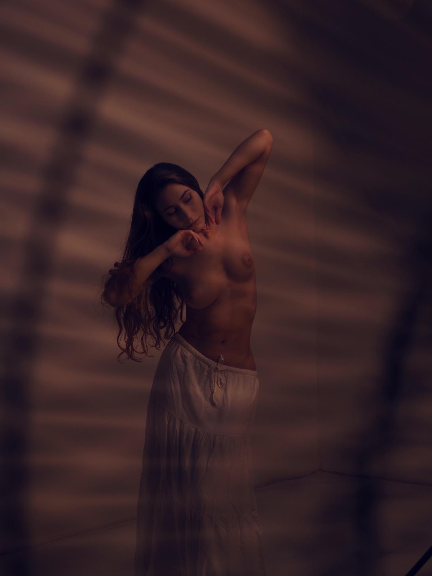 Through The Fan - Joachim Thomas & Ludovica Abrate & Ambra Zannoni & Francesca Pellegrini  Image 2