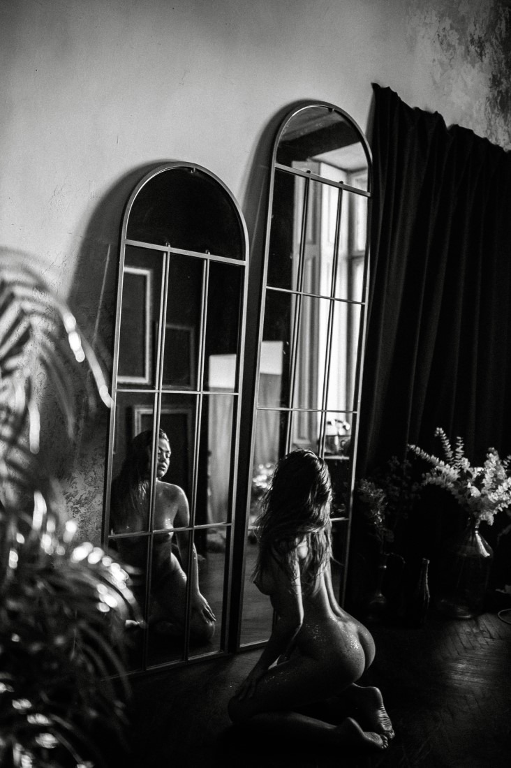 Through The Looking Glass - Jane Shikov Image 10