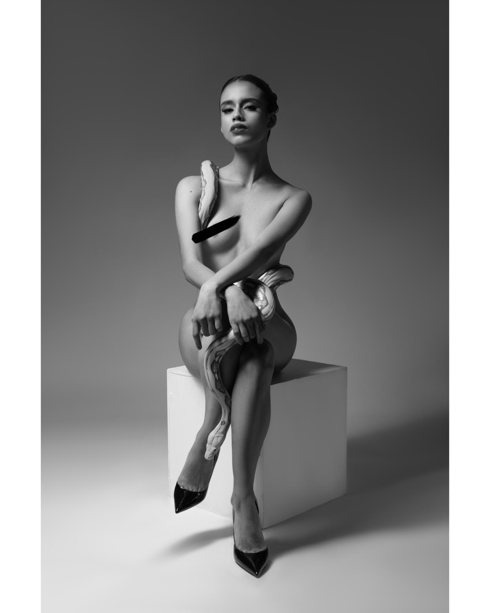 To'on Kaan - ToniePop & The Real Solange Image 8