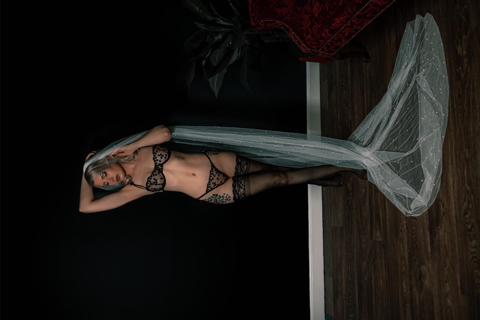 Veiled In Confidence: A Bold Bridal Reveal - James lee & Brittanyjean_pinup Image 6