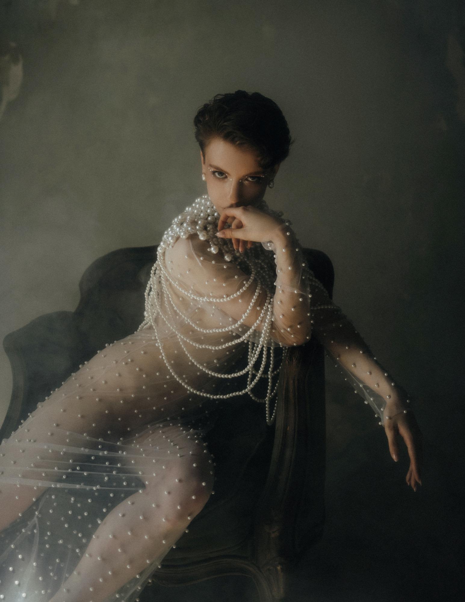 Venus In Pearls - Vera Shvartsburg & Nord Falcon Image 4