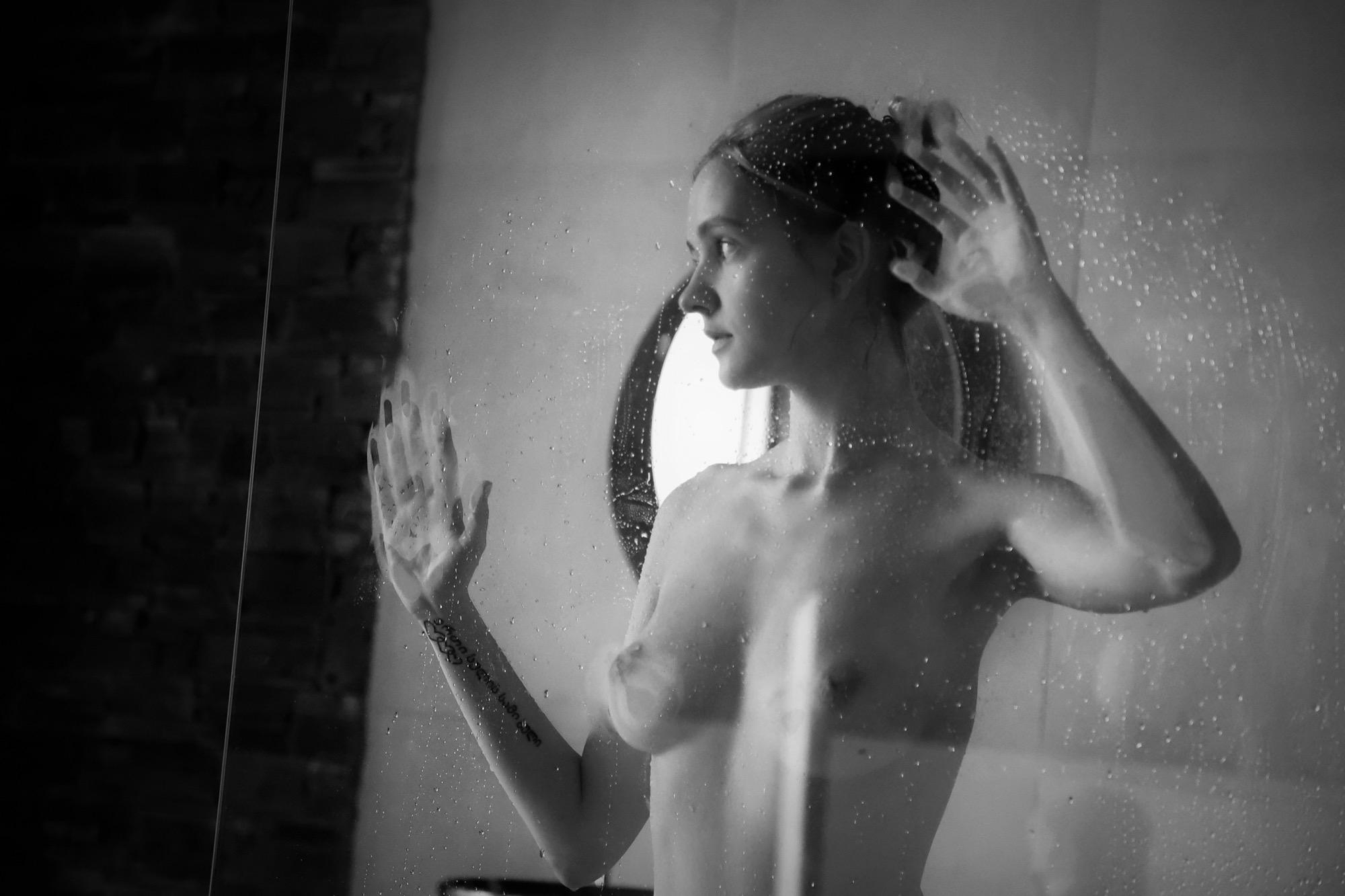 Veronika Strawberry - Andrew Murphy & Veronika Strawberry Image 5