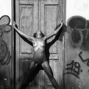 Vildnei Andrade Joice Silva Claudia Bueno Sante 1 Qjlwdvh Boudoir Photography in Industrial / Abandoned Places
