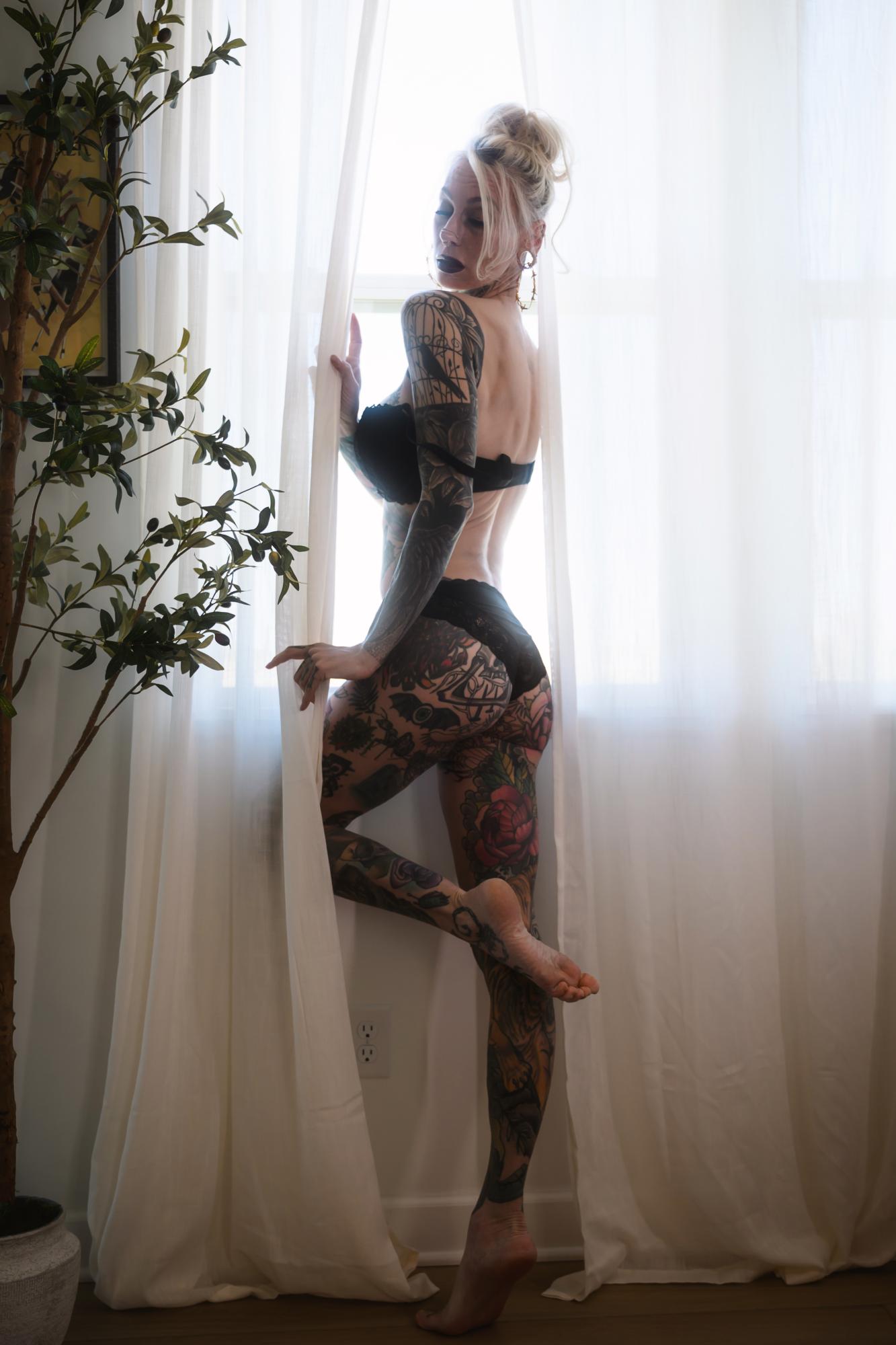 Window Dressing - Thomas Bryan Struble & Kalico De Vil Image 1