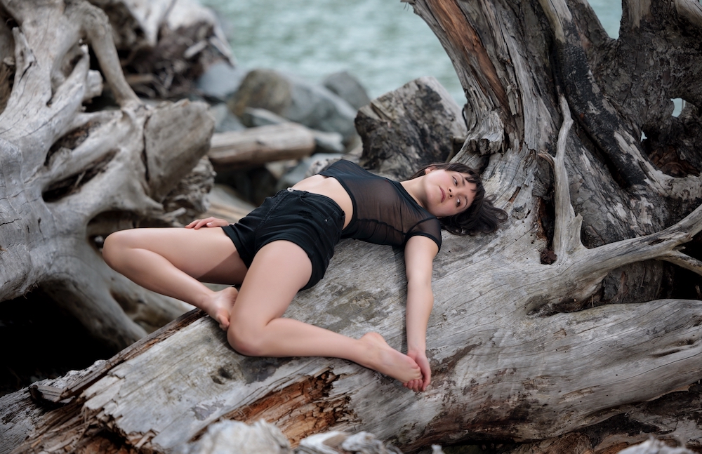 Woodland Goddess - Dahlia Wolf & Xavier Wiechers Image 10