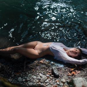 Woodland Goddess Dahlia Wolf Xavier Wiechers 14 31uzodq Boudoir Photography in Nature