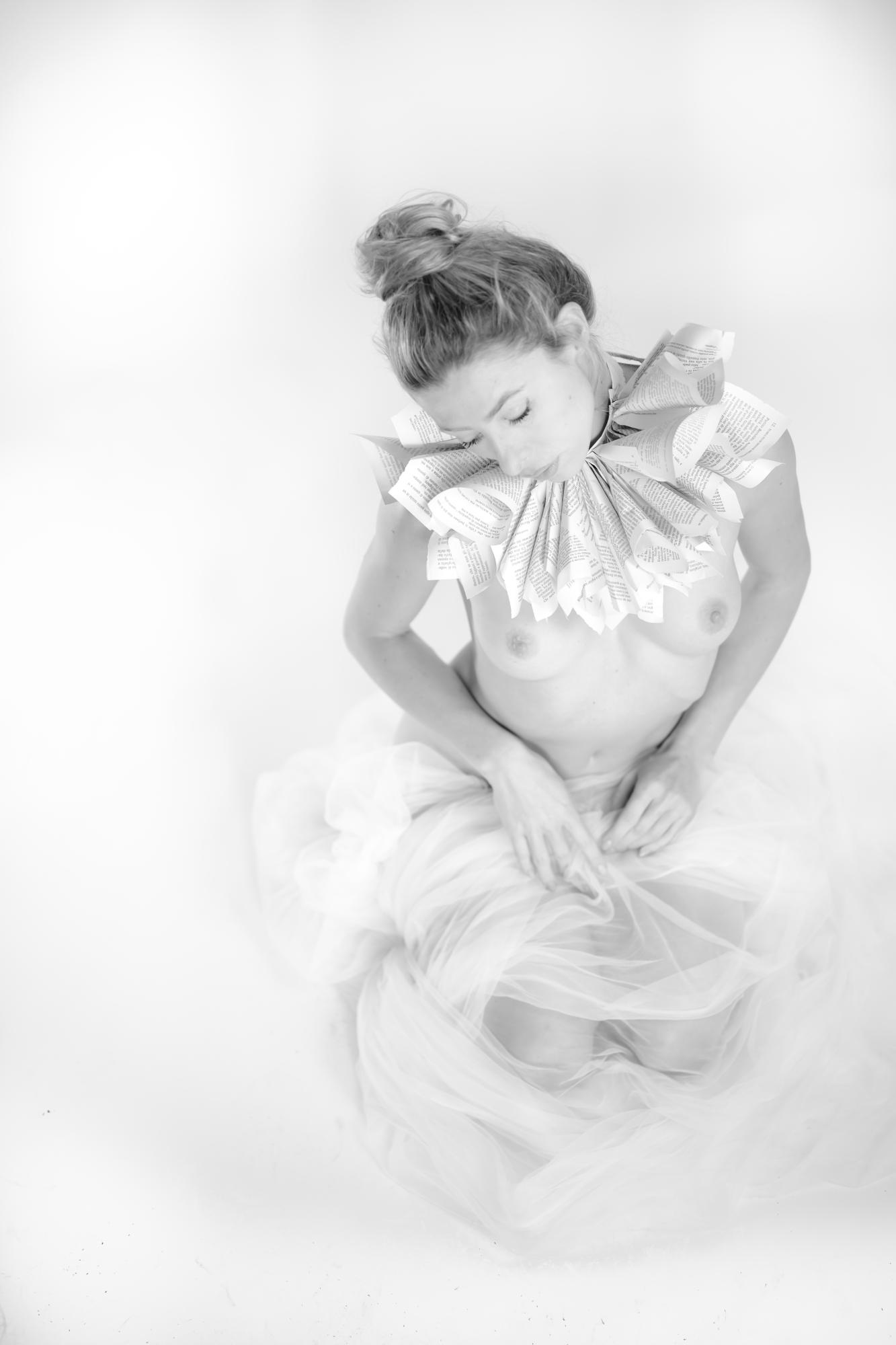 Words On Neck - Raffaele Sorrentino & Kiwifree00 Image 4