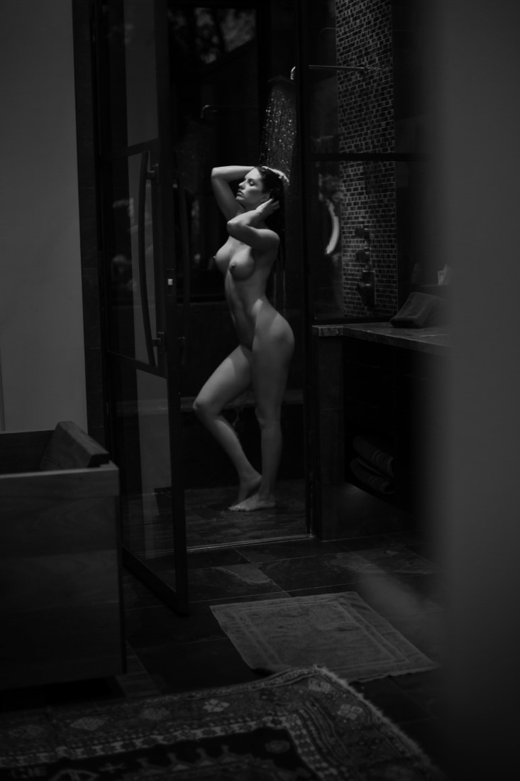 Mastering Boudoir Poses in the Shower for Unforgettable Photography
