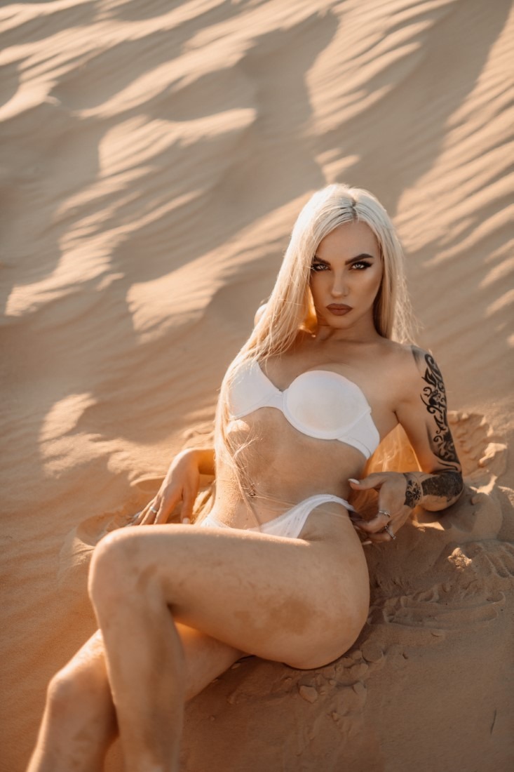 Alice In Desert - Kirova Alice & Oksana Kirik Image 6
