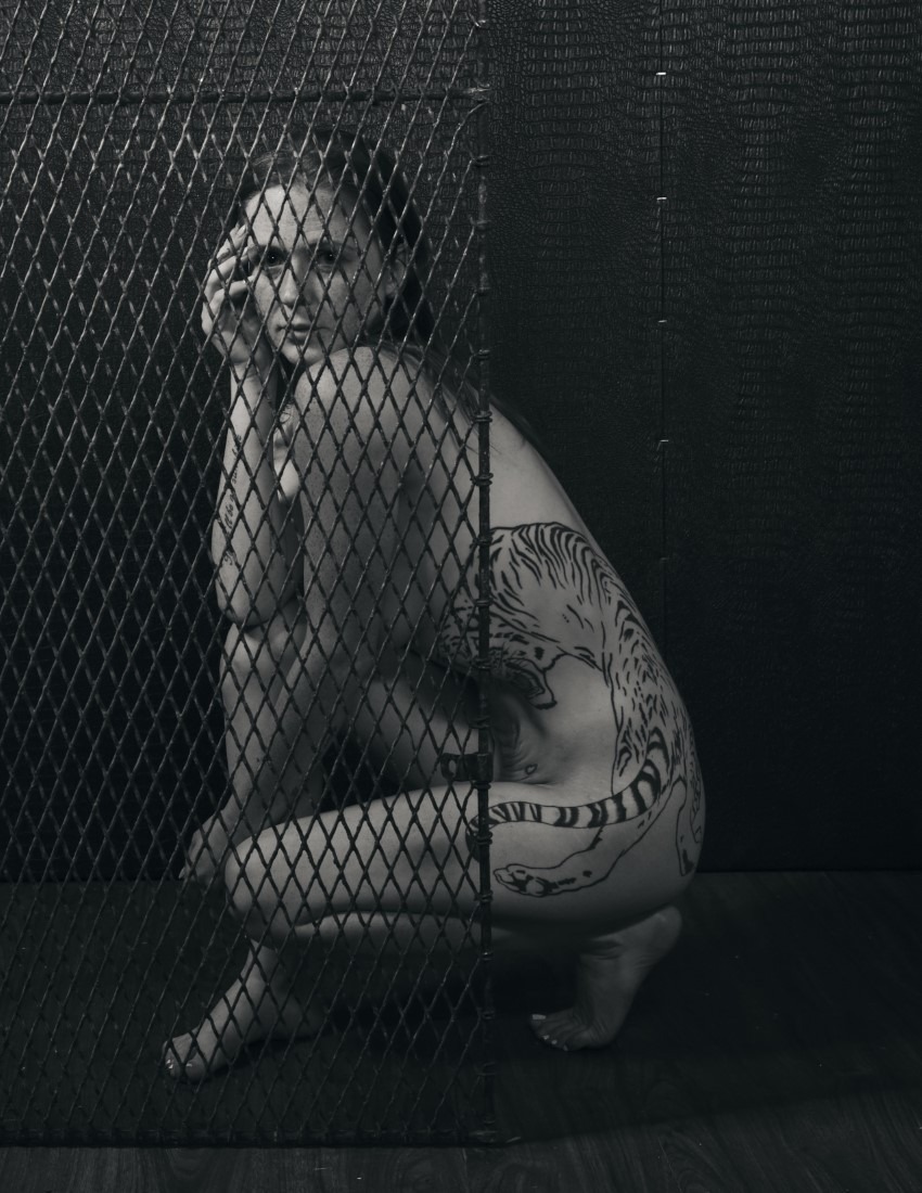Caged Animal -  Ashley Johnson &  Jessica Shifflett & Lourenso Ramautar Image 7