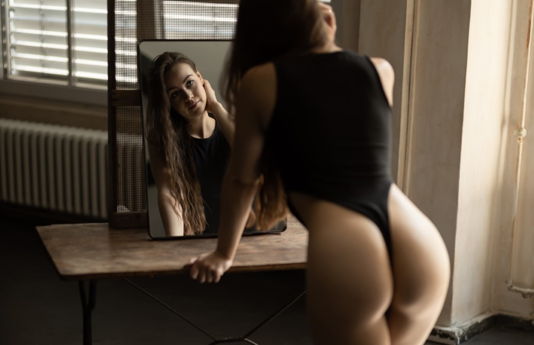 Girl In The Mirror - Arielle & Thomas Hessel Image 9