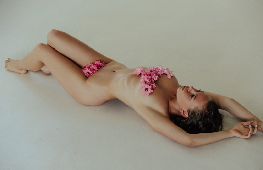 Nude Flower - Polina Grustlivaya & Mikhail Vazhenin Image 9