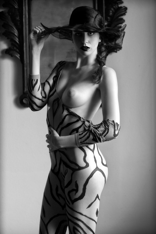 Roberto Manetta & Lella - Zebra Suit Image 6