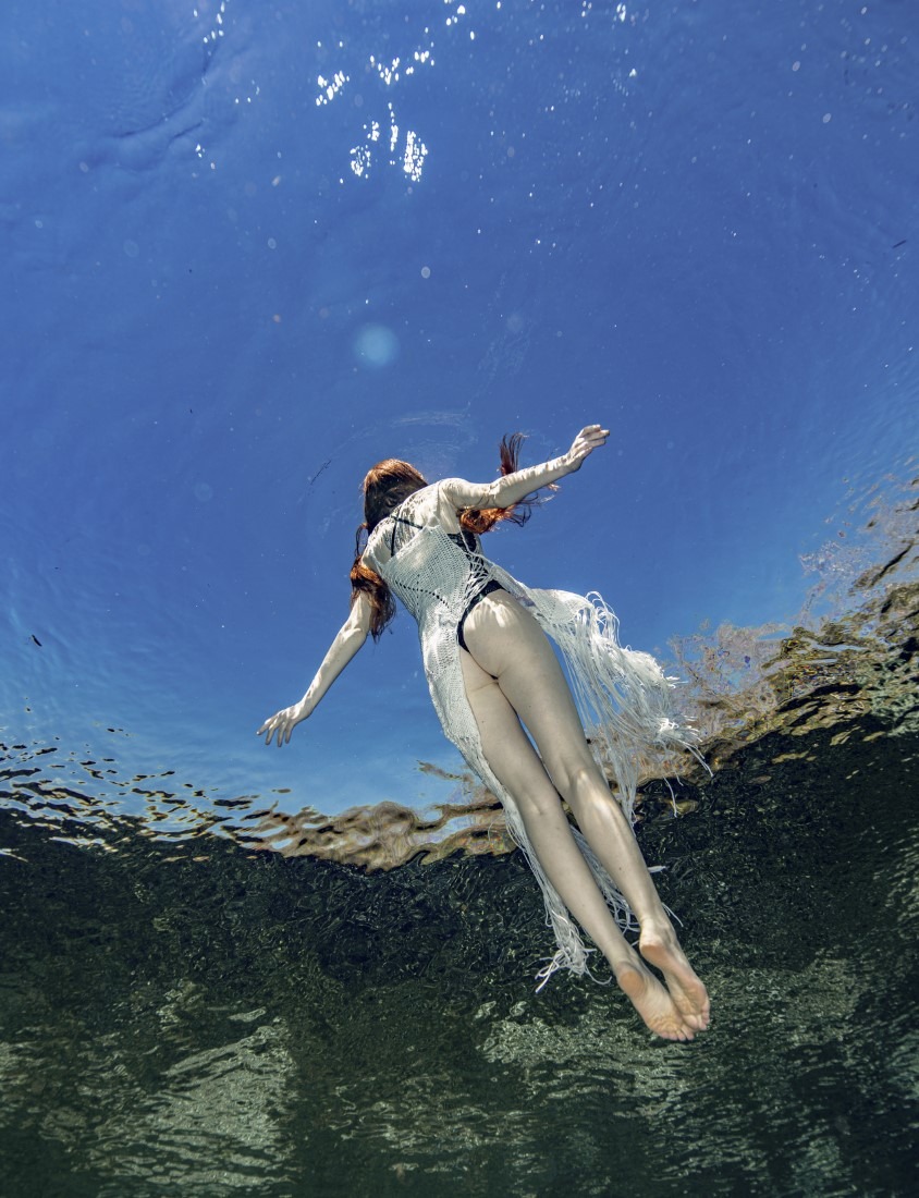 Red Underwater - Jessica Lynette Brooks & Jens Lorenzen Image 15