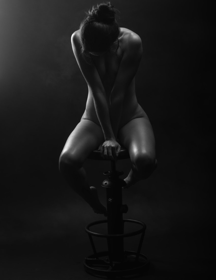 Smoking Hot - Claudia Bastien & Oscar Bustos Image 4