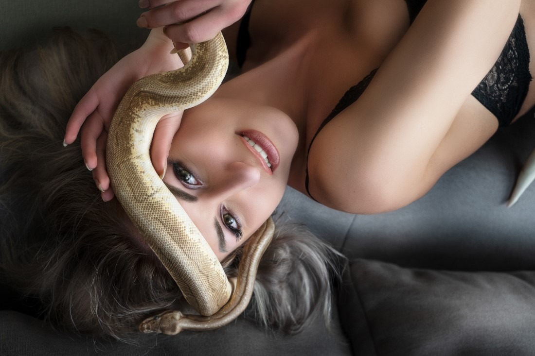 The Snake - Show & Oksana Havrylova Image 2