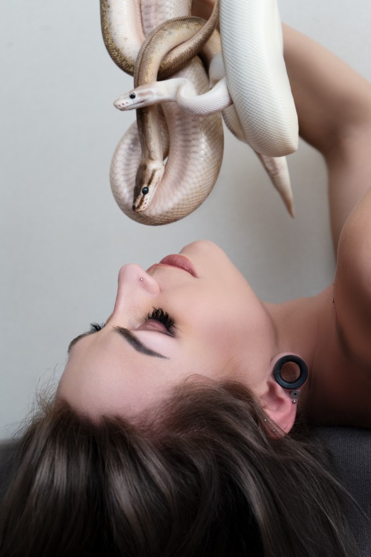 The Snake - Show & Oksana Havrylova Image 1