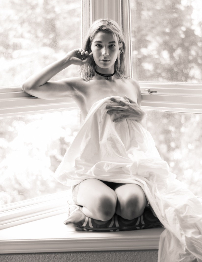 Amanda Nicole & Twisted Kilt Photography - Window Seat Sun Image 6
