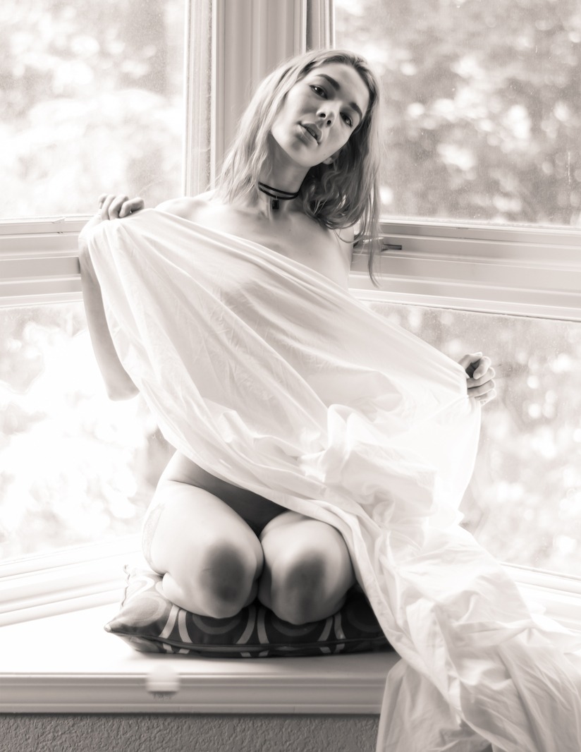 Amanda Nicole & Twisted Kilt Photography - Window Seat Sun Image 7
